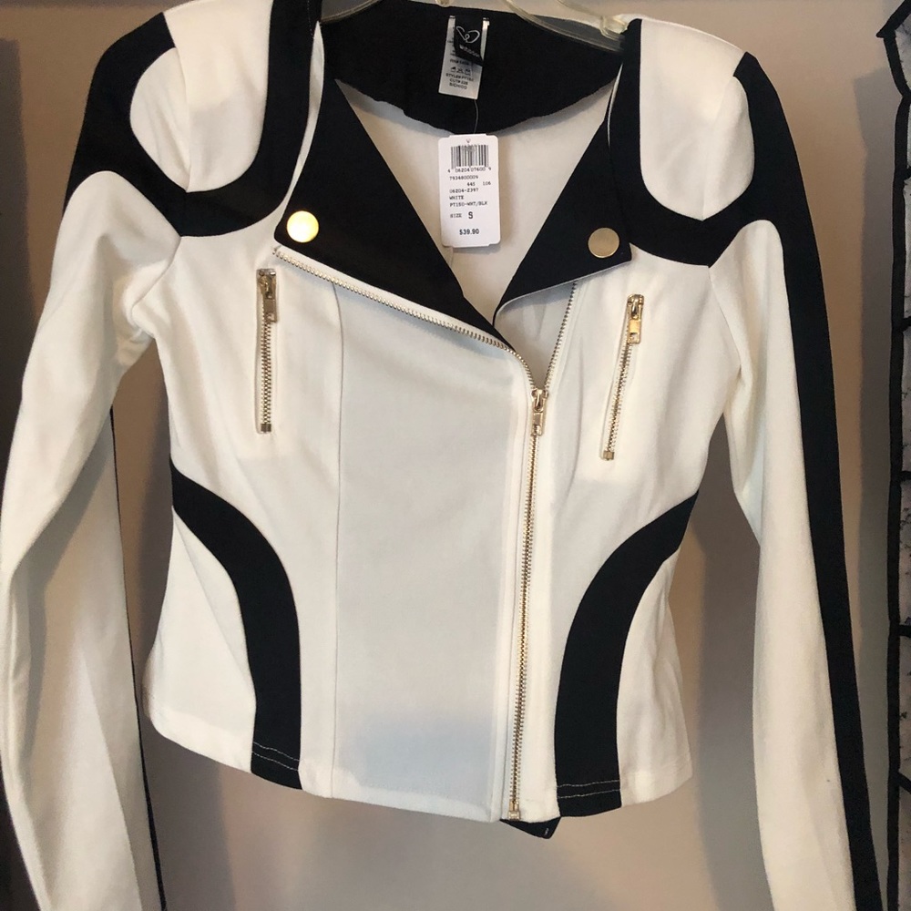NWT Black and White Zip-Up Jacket
